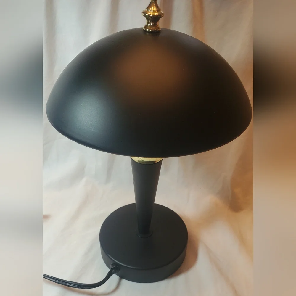Black Mushroom Dome UFO Vtg Metal Table Lamp with Gold Accent 13